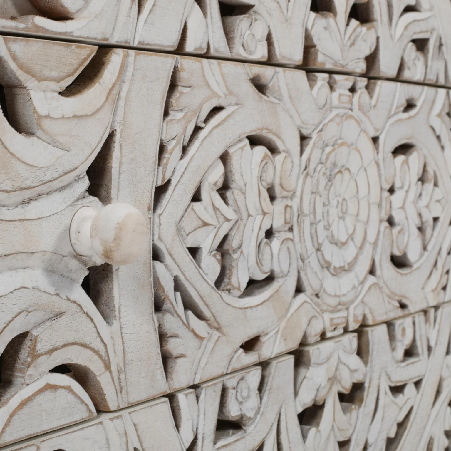 Lilly Accent Chest - Image 7