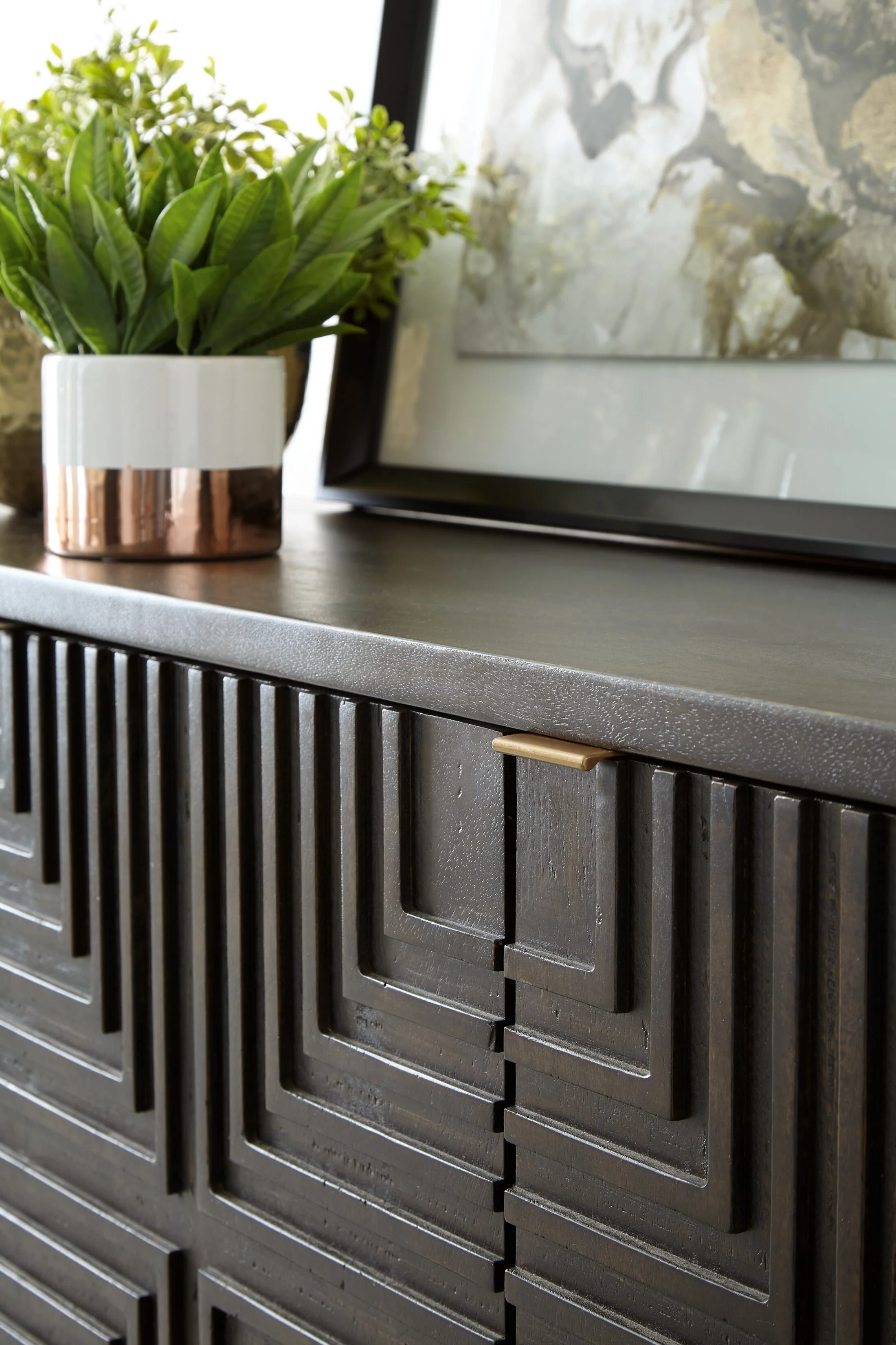 Elinmore Accent Cabinet - Image 5
