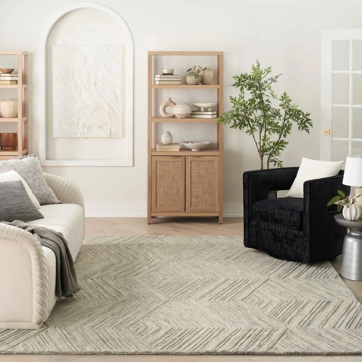 Graceful Patterned Rug - Image 16