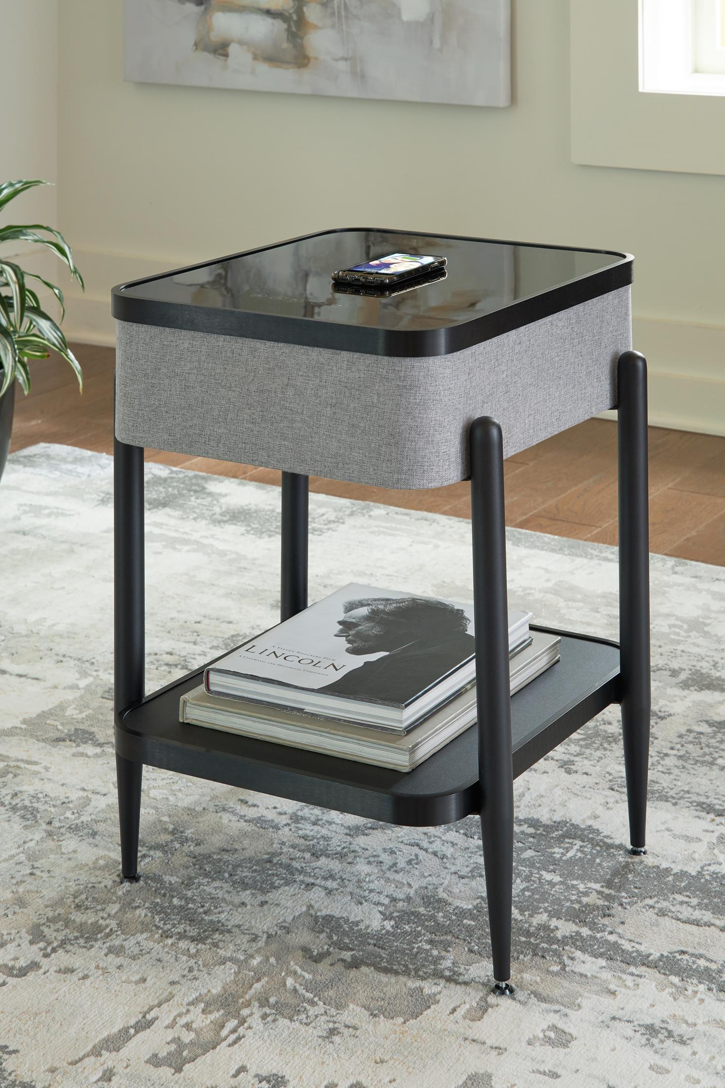 Jorvalee Accent Table - Image 5