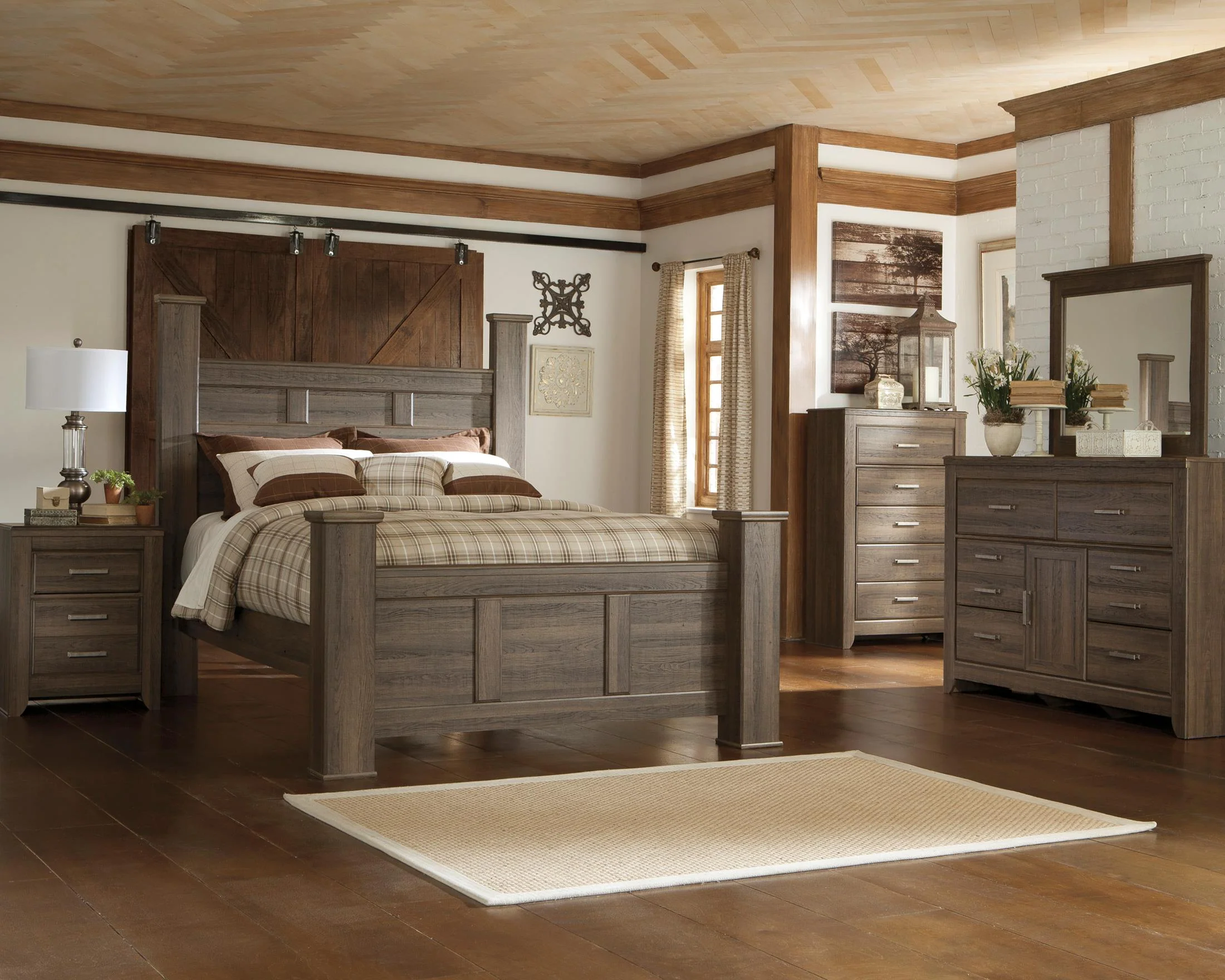 Juararo Queen Poster Bed - Image 2