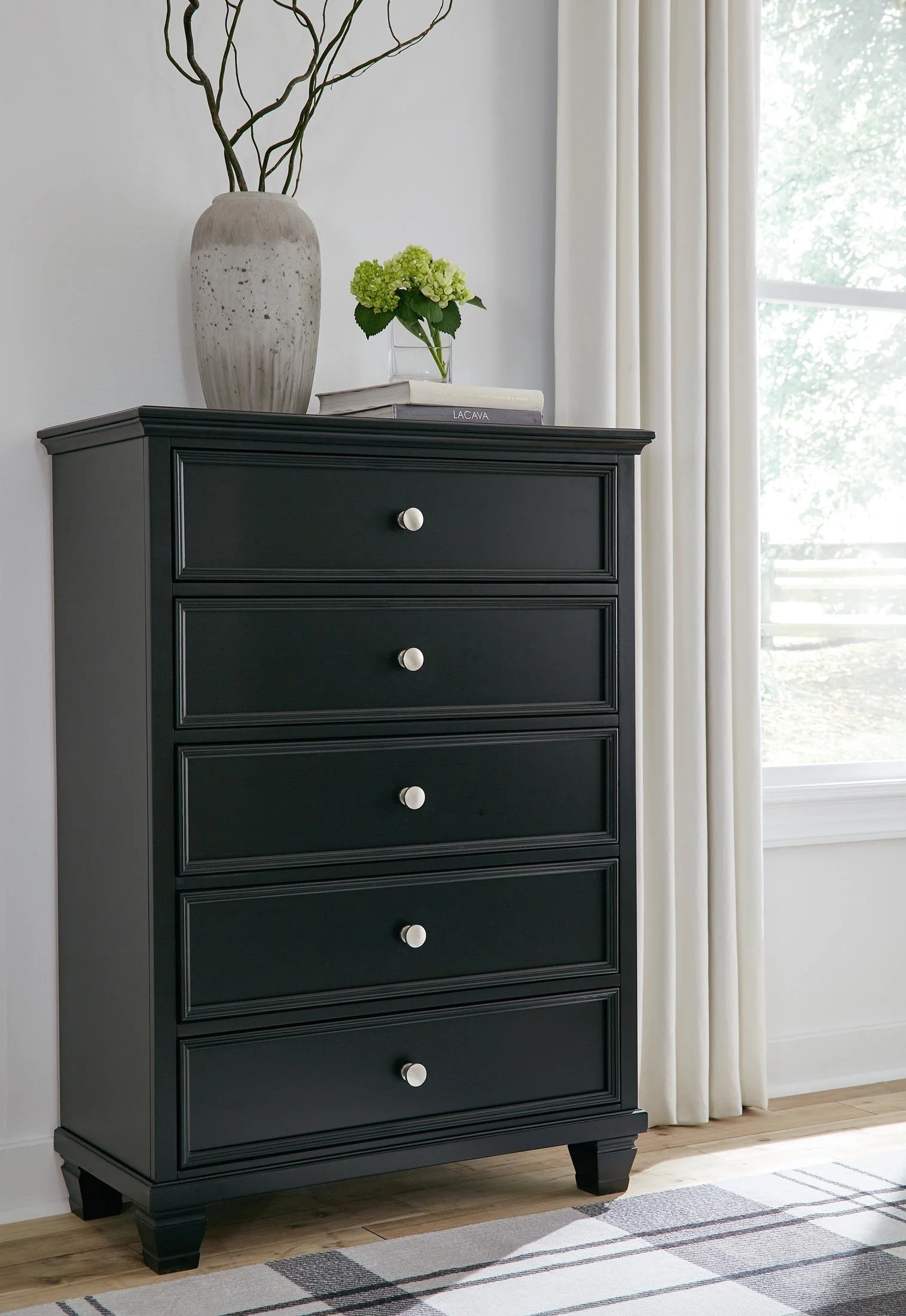 Lanolee Chest - Image 3