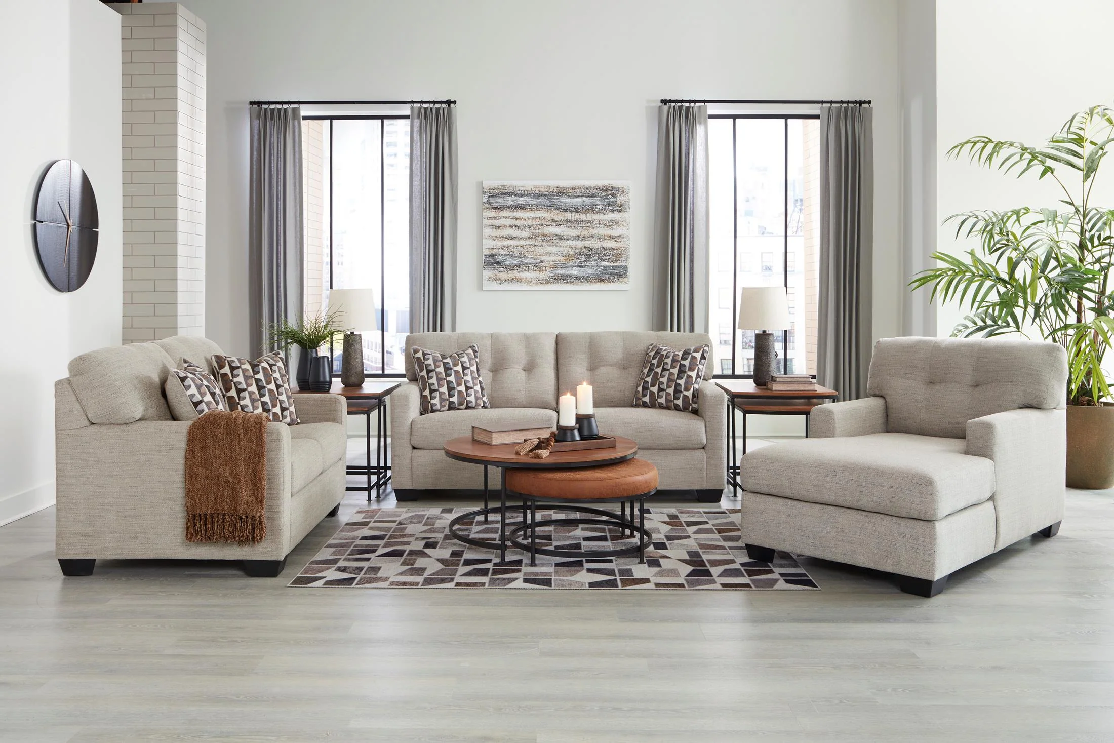 Mahoney Loveseat - Image 8