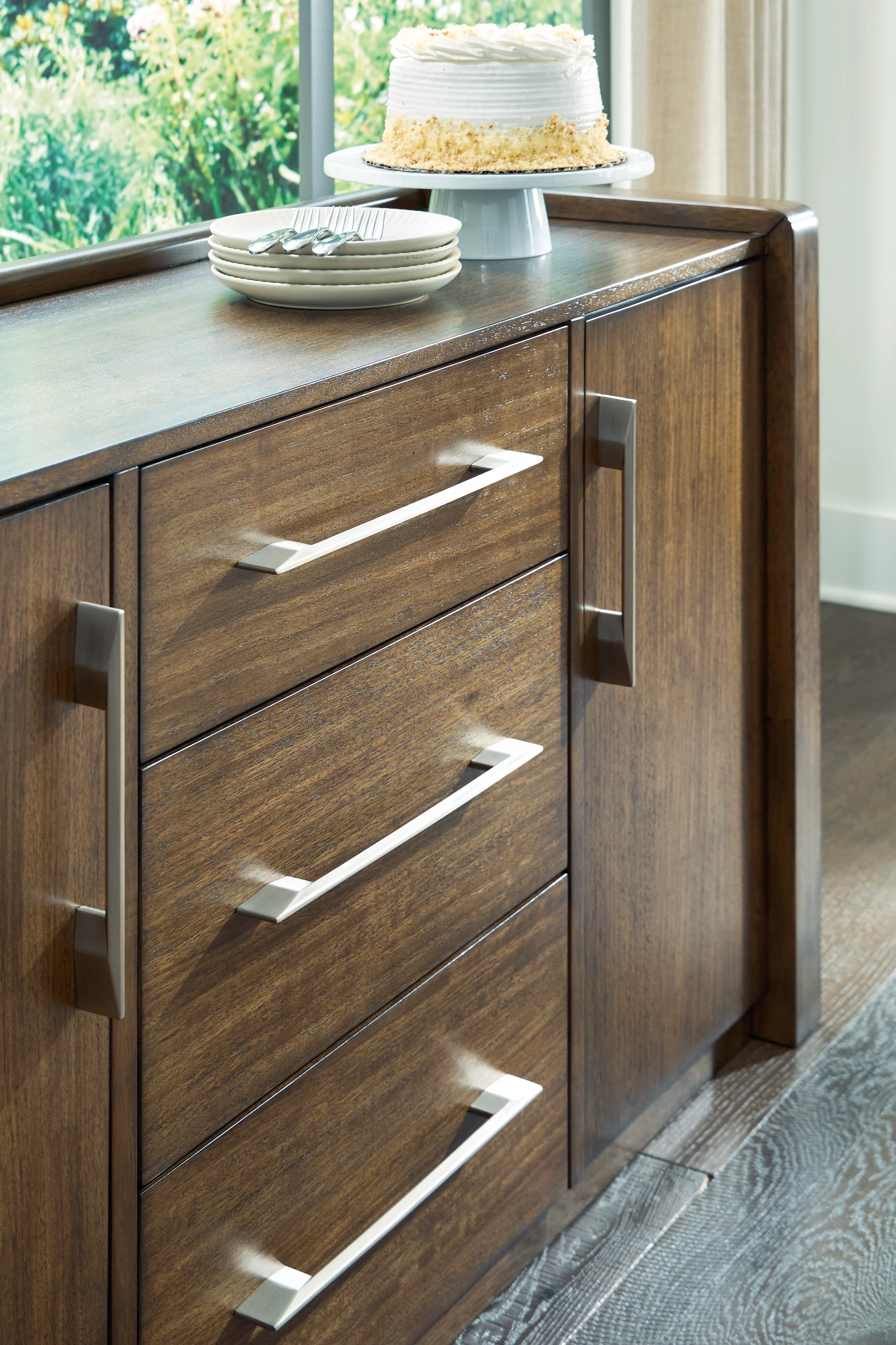 Ashley Marxmore Dining Room Server - Image 6