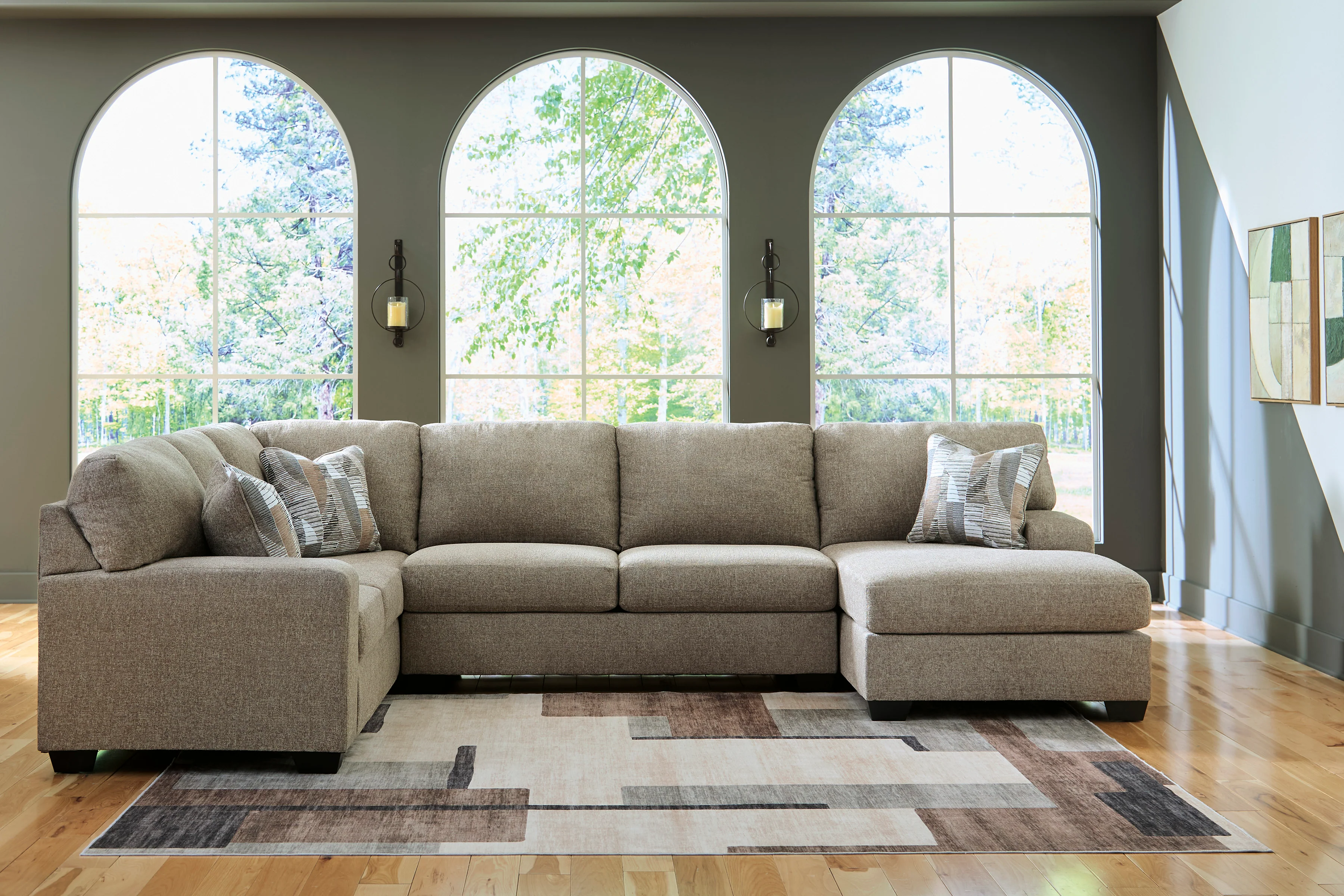 Newellen 3-Piece Right-Facing Sectional with Chaise - Image 2