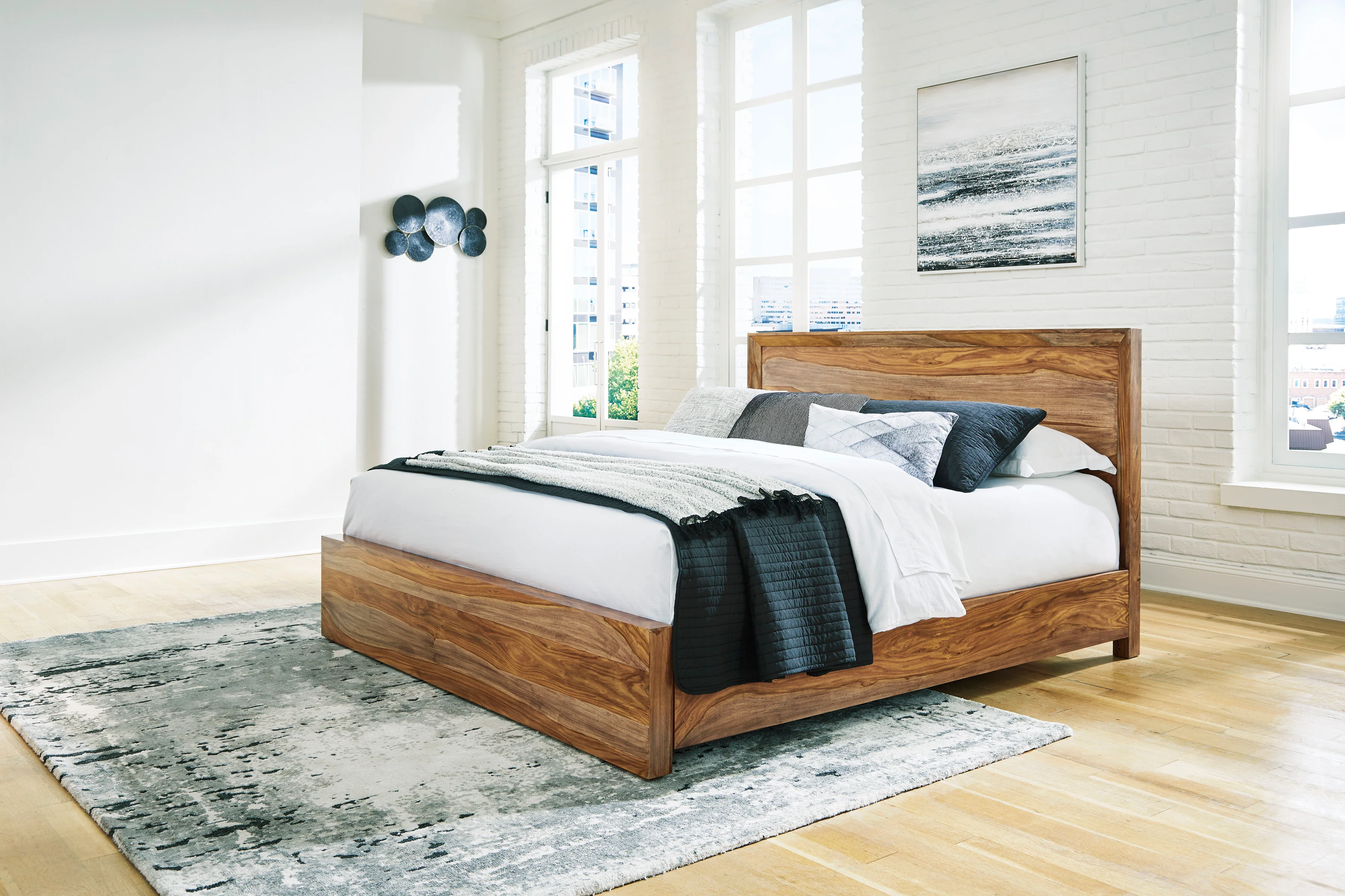 Dressonni Panel Bed - Image 10
