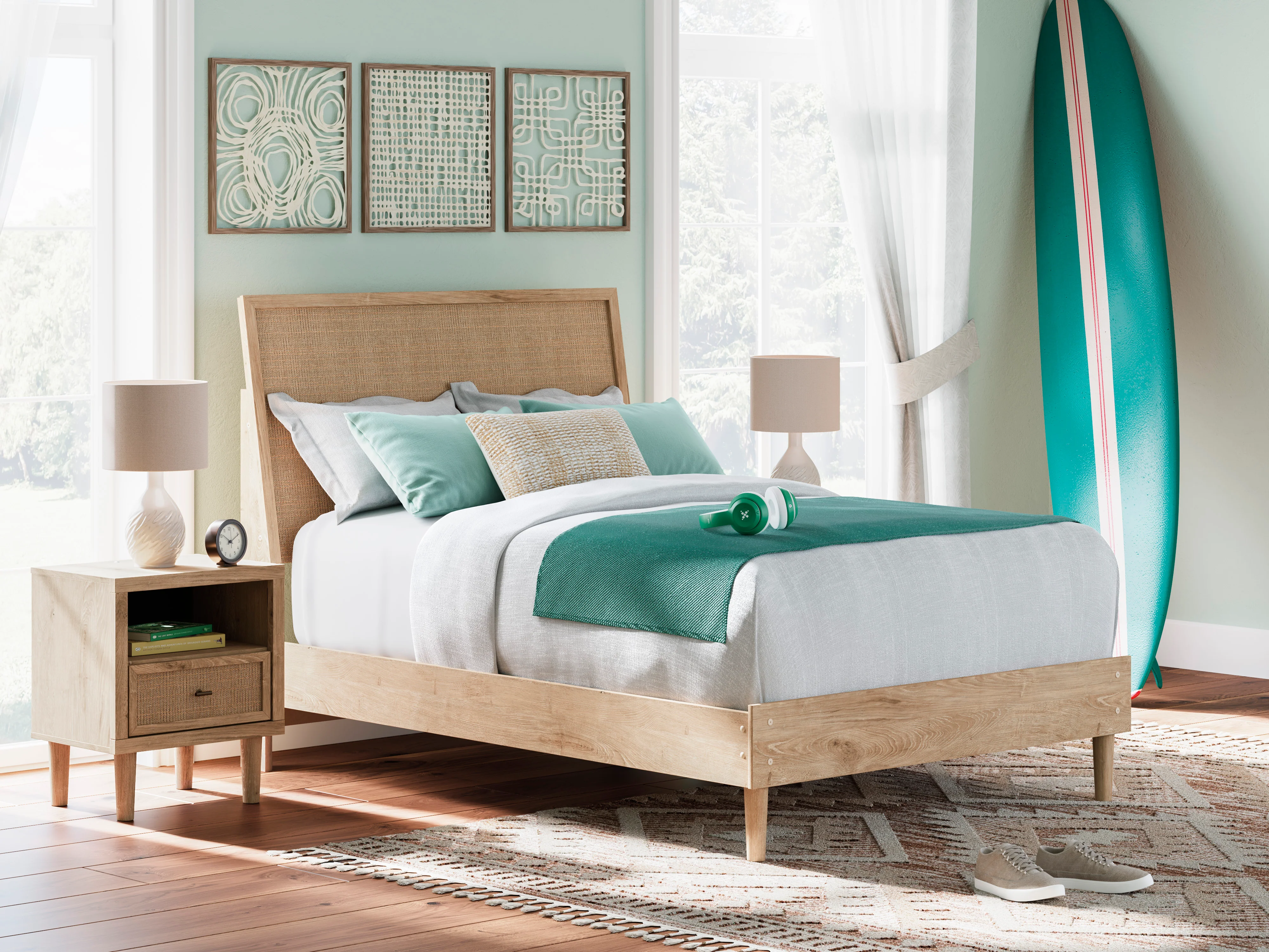 Cielden Panel Bed - Image 16