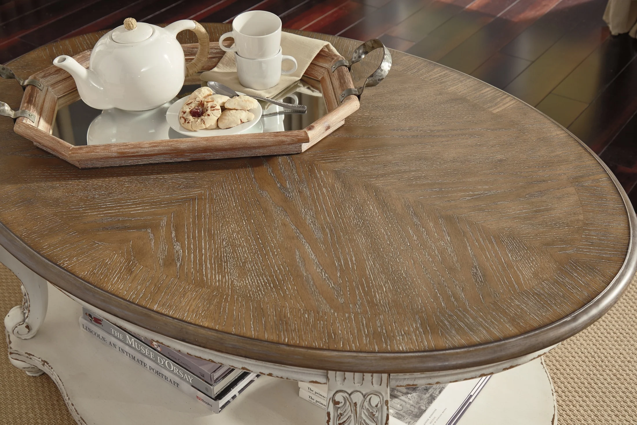 Realyn Coffee Table - Image 5