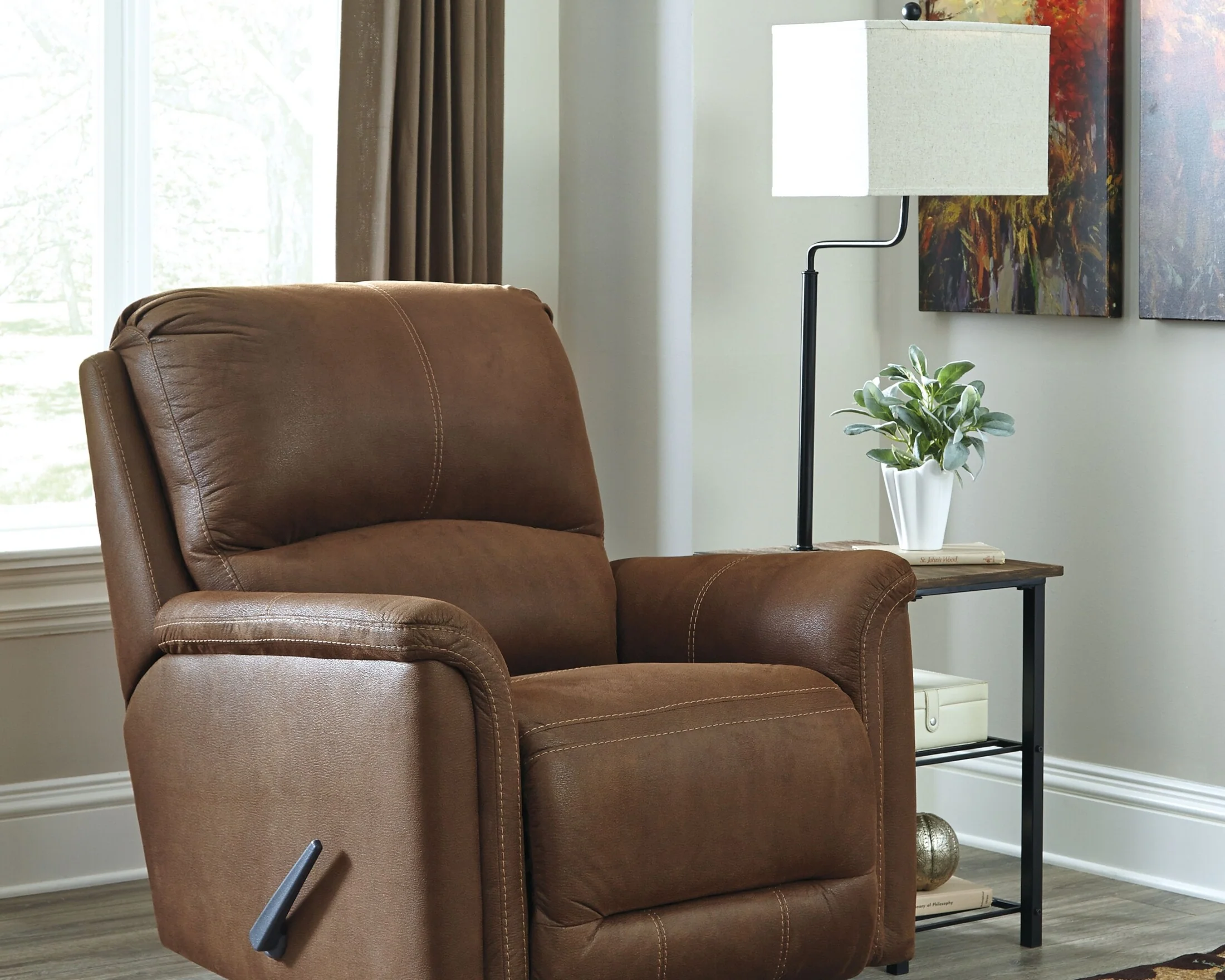 Shianne Floor Lamp - Image 4