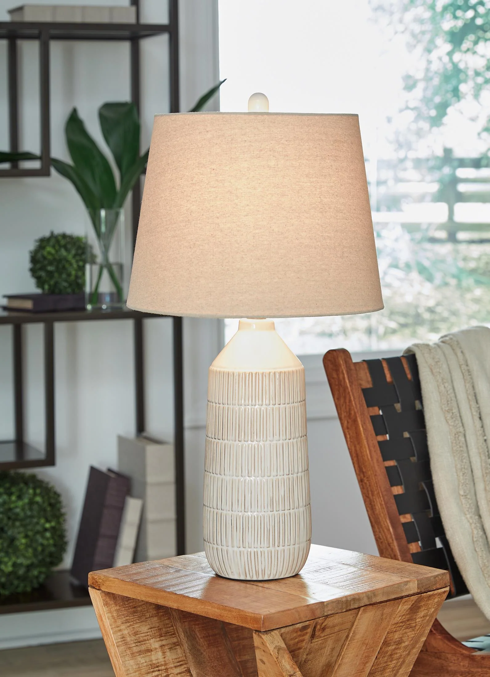 Willport Table Lamp (Set of 2) - Image 5