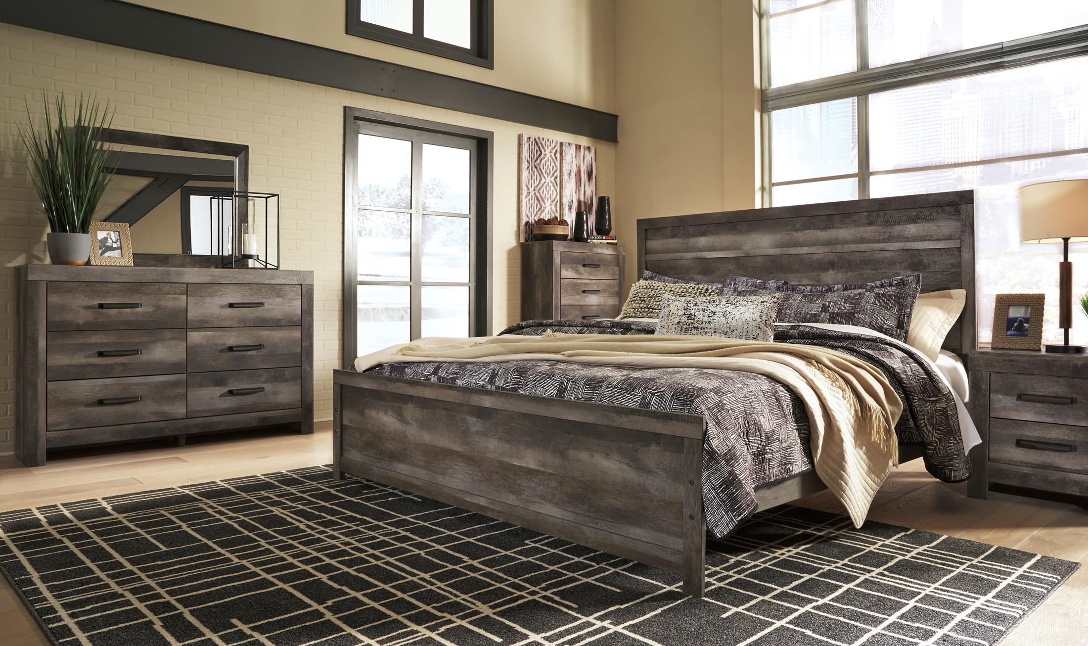 Wynnlow Panel Bed - Image 4
